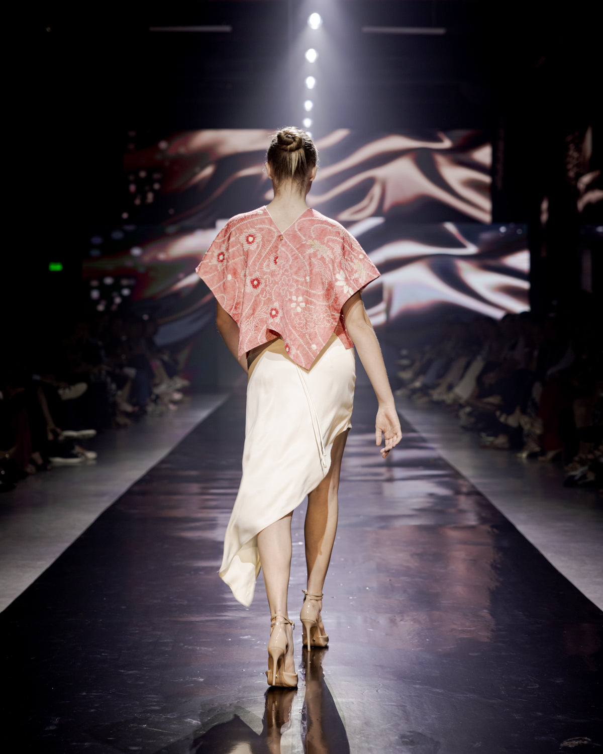Look 13