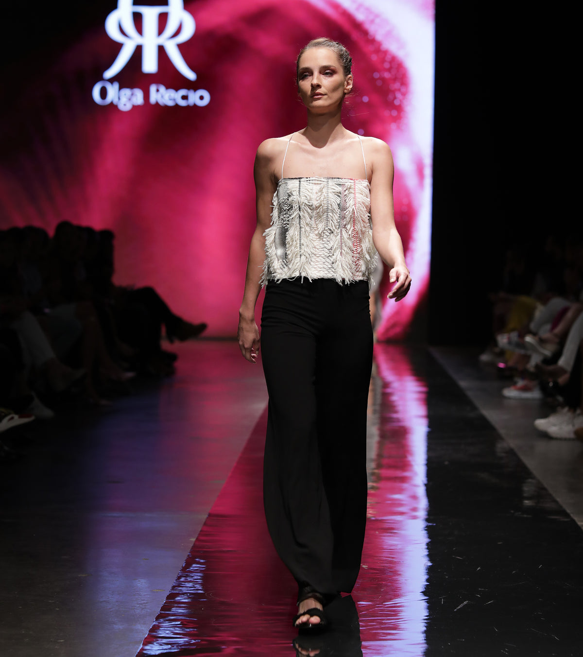 LOOK  7