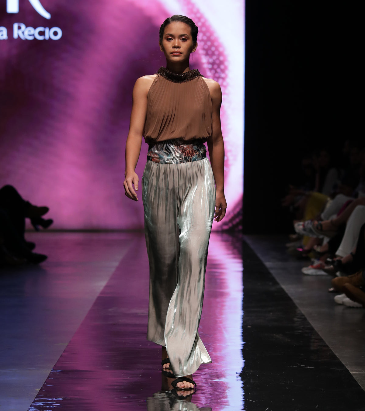 LOOK 21