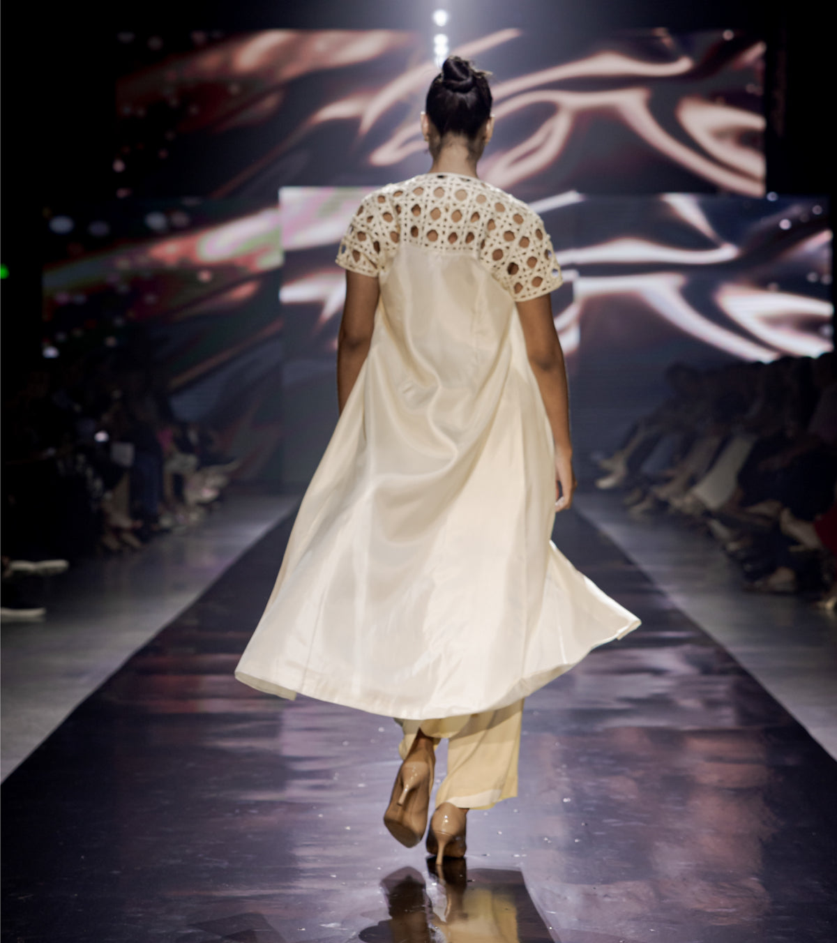 Look 11