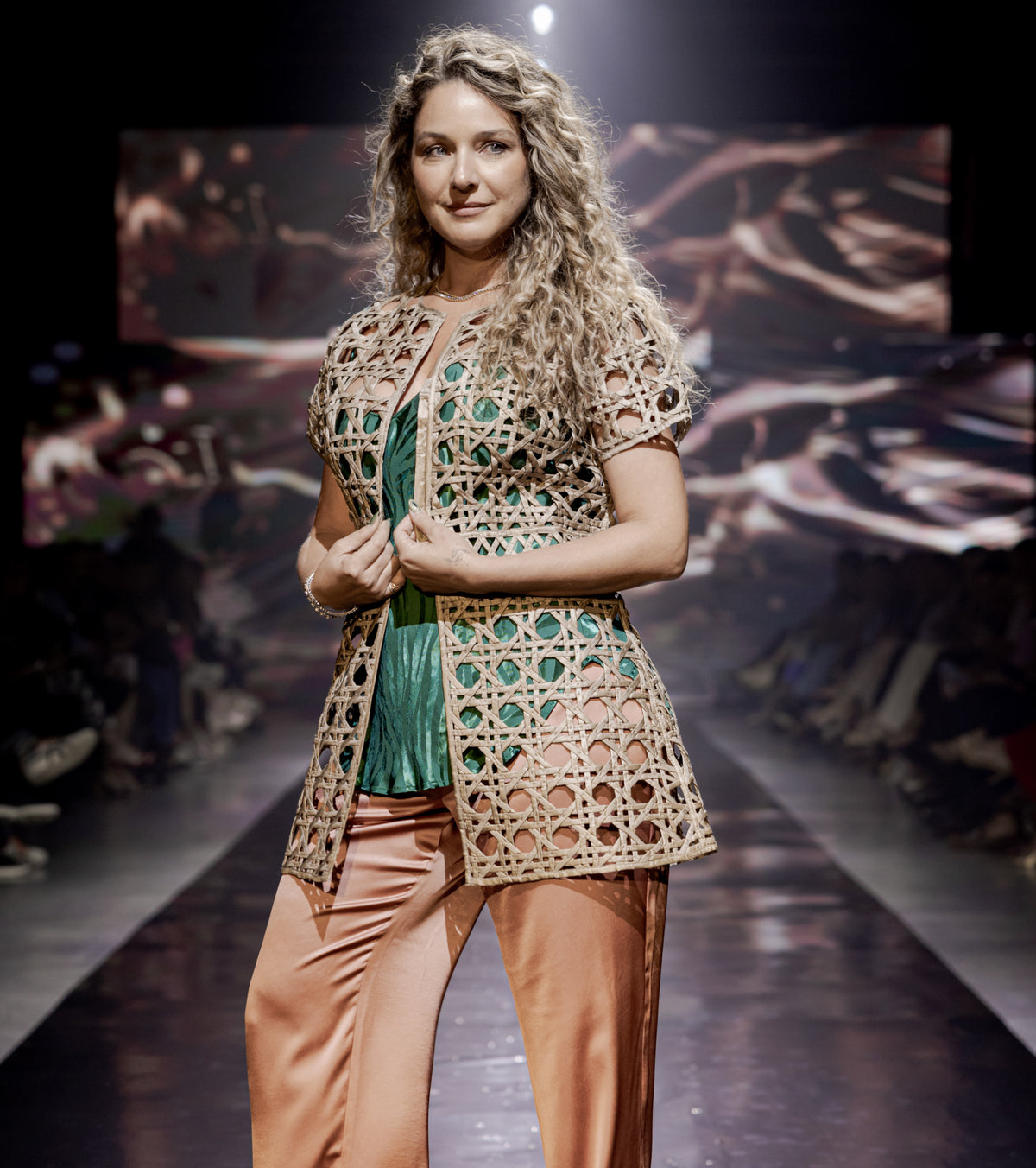 Look 13
