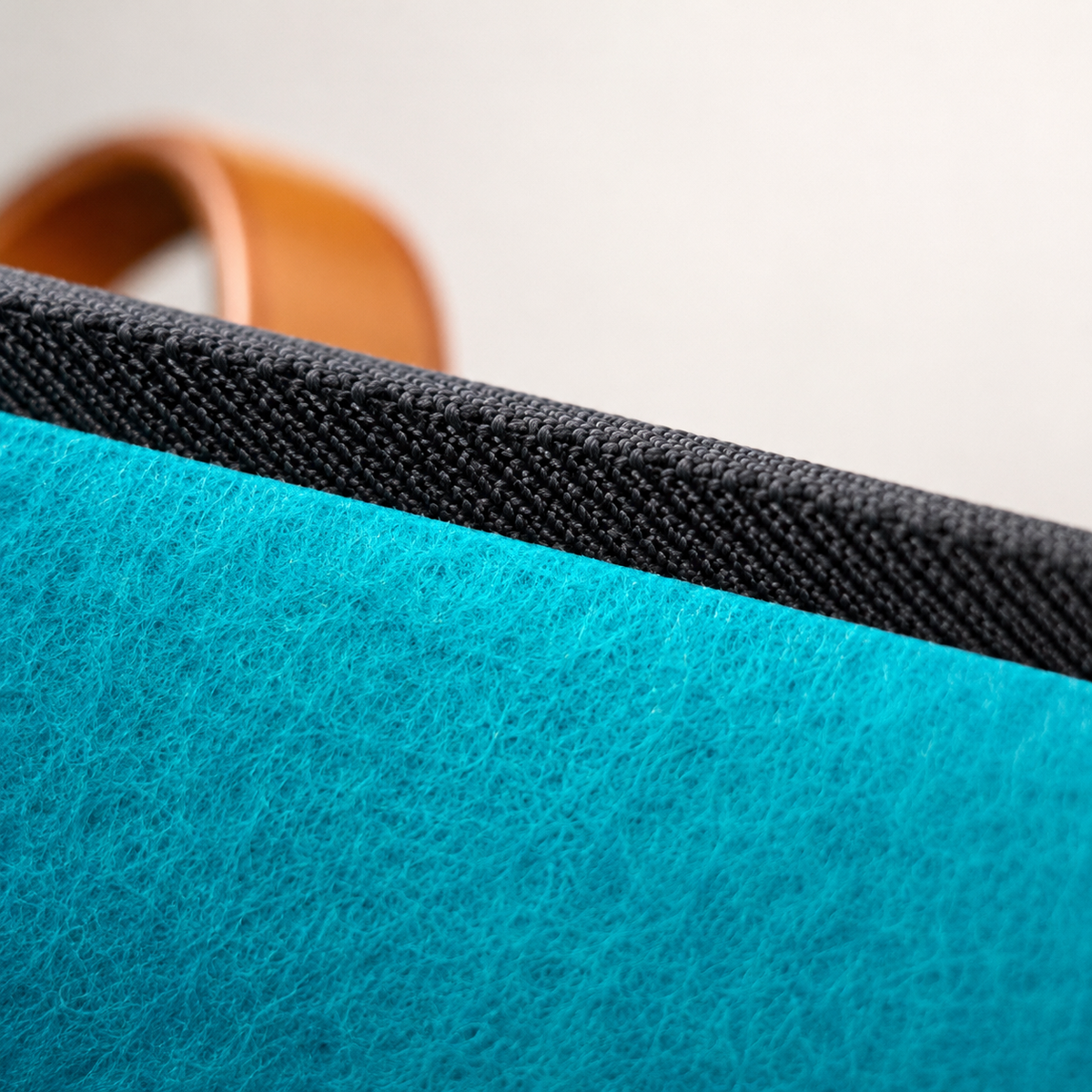 BOLSO GRANDE TRAMA FIELTRO 37 AQUA