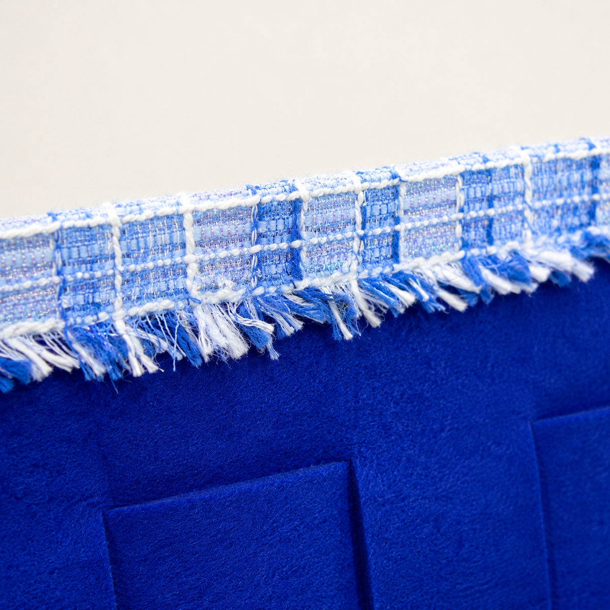 BOLSO GRANDE TRAMA FIELTRO 43 AZUL