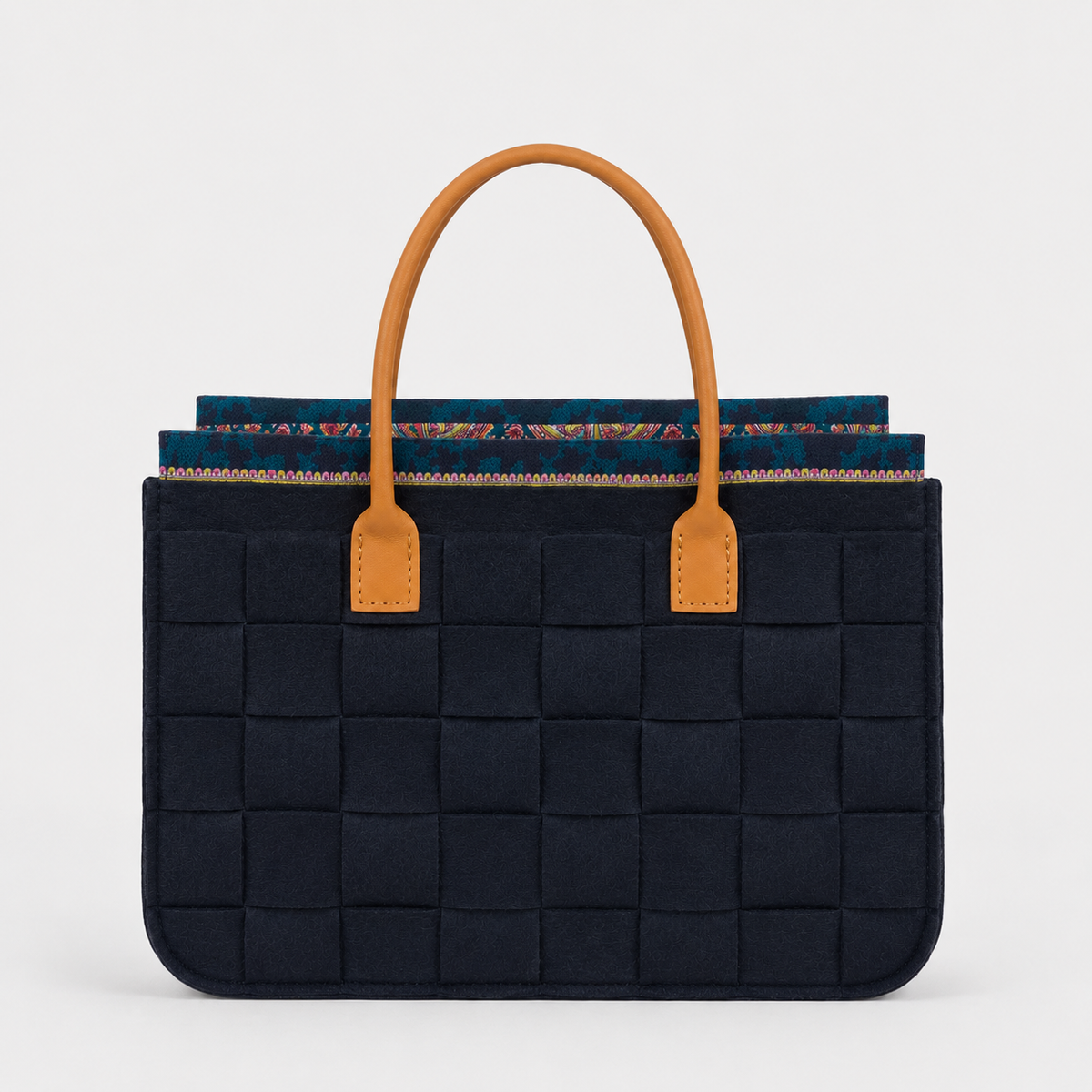 BOLSO PEQUEÑO TRAMA FIELTRO NEGRO