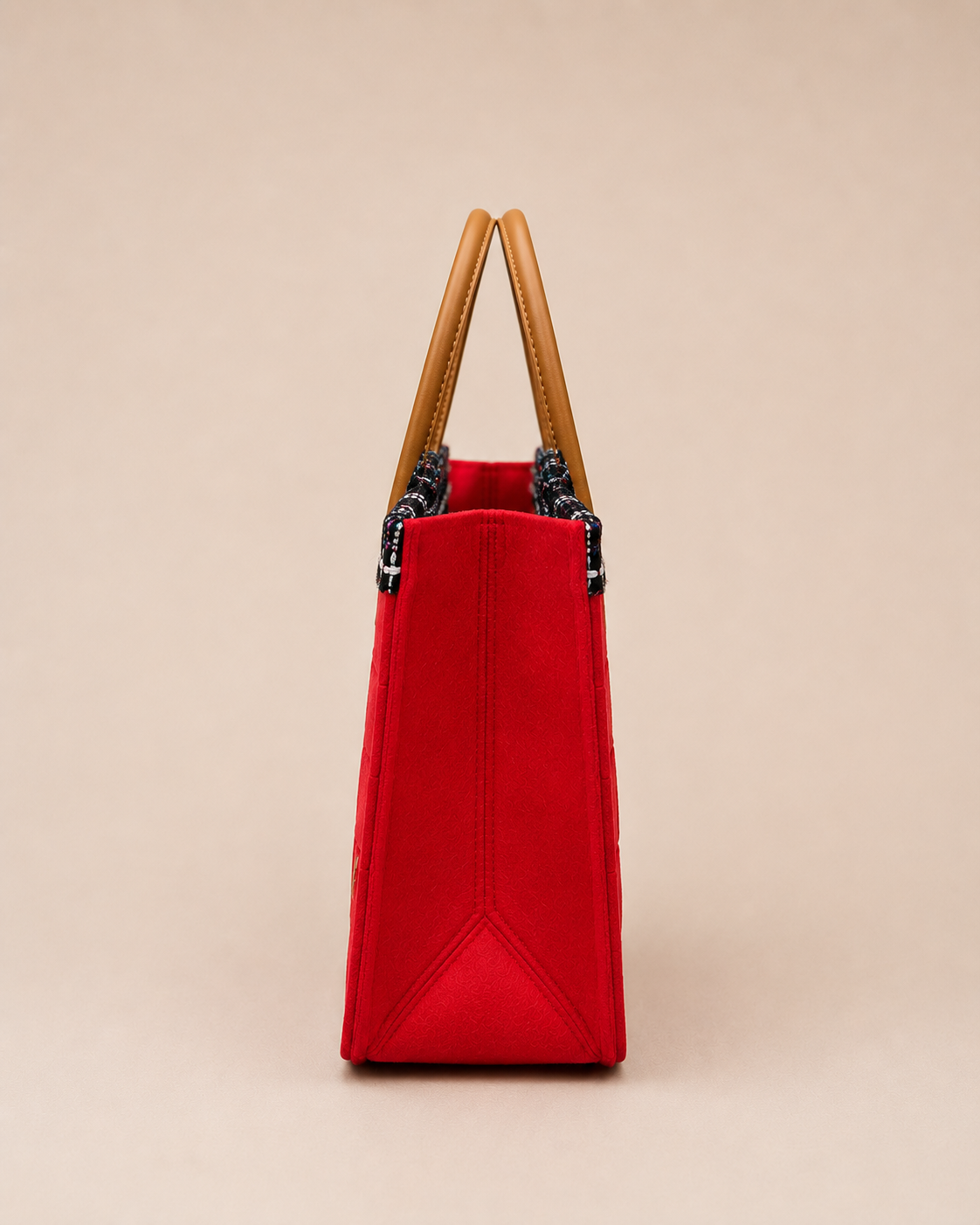 BOLSO PEQUEÑO TRAMA FIELTRO 17 CARMIN