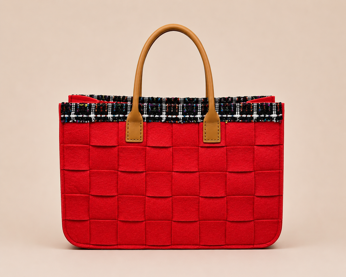 BOLSO PEQUEÑO TRAMA FIELTRO 17 CARMIN