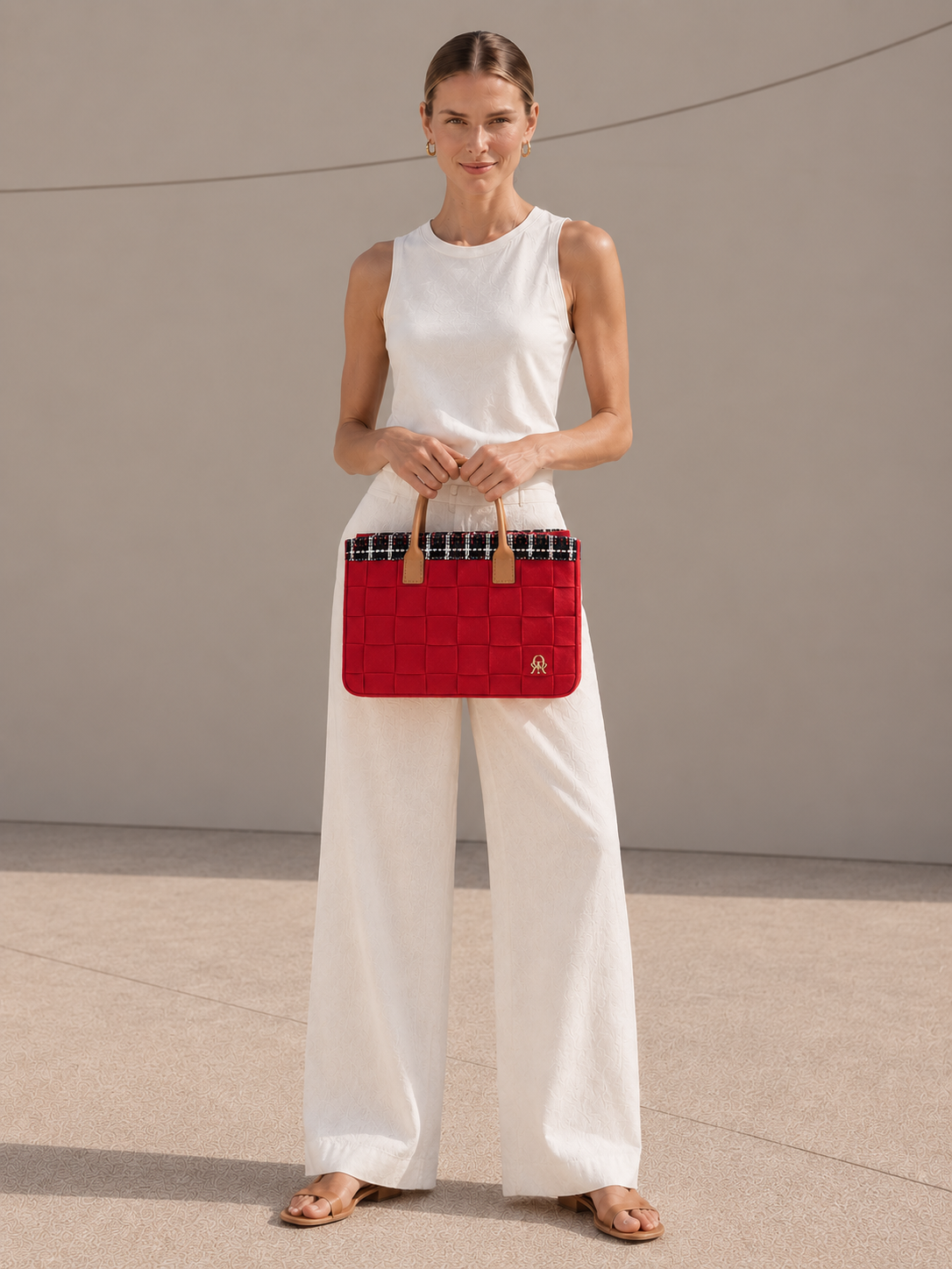 BOLSO PEQUEÑO TRAMA FIELTRO 17 CARMIN