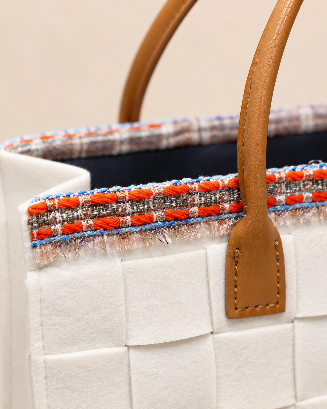 FELT OFF-WHITE-TWEED CORAL