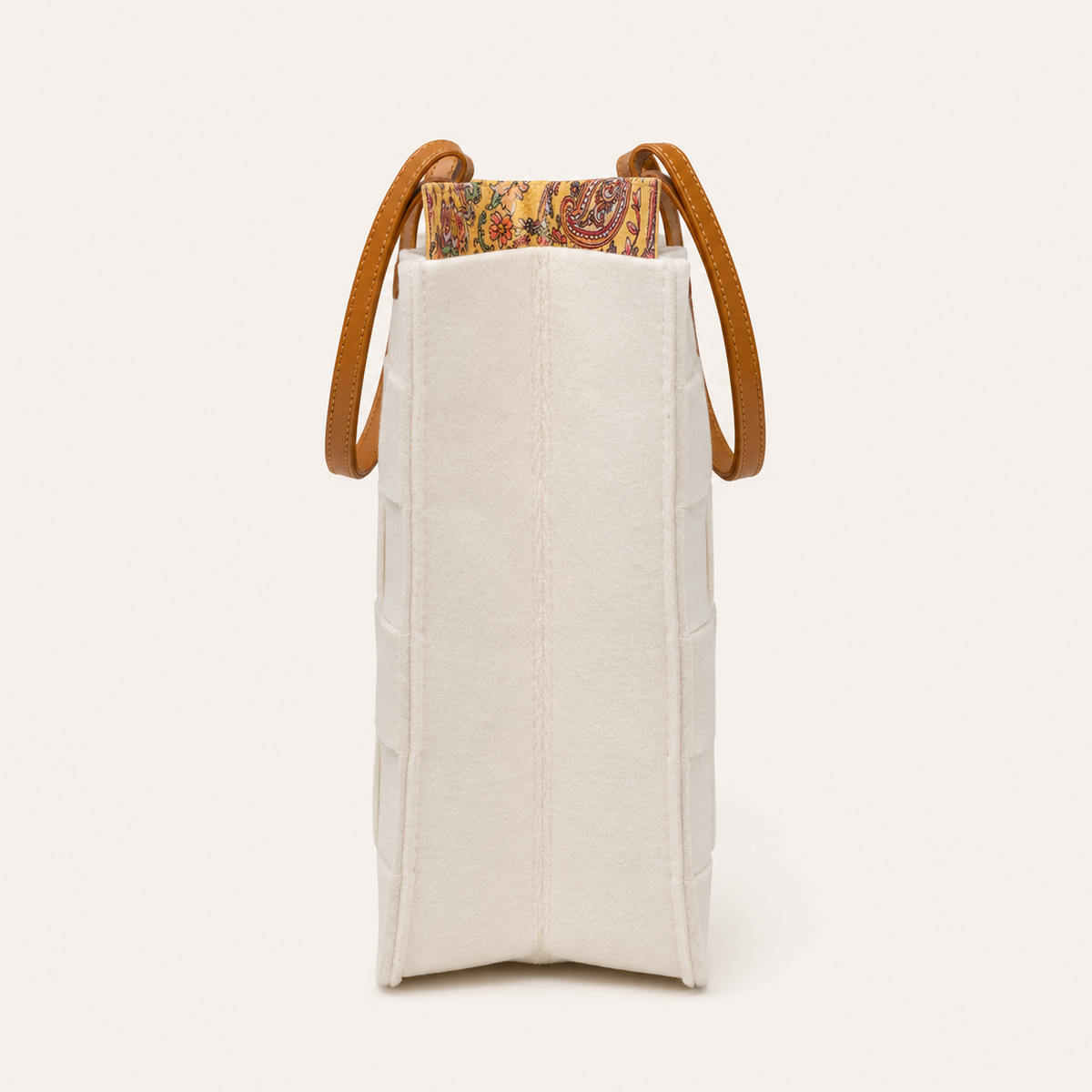 BOLSO MEDIANO TRAMA FIELTRO OFF WHITE