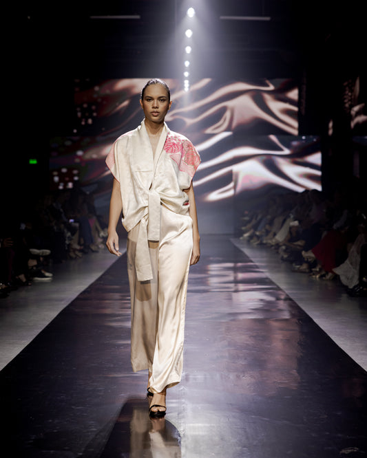 Look 3