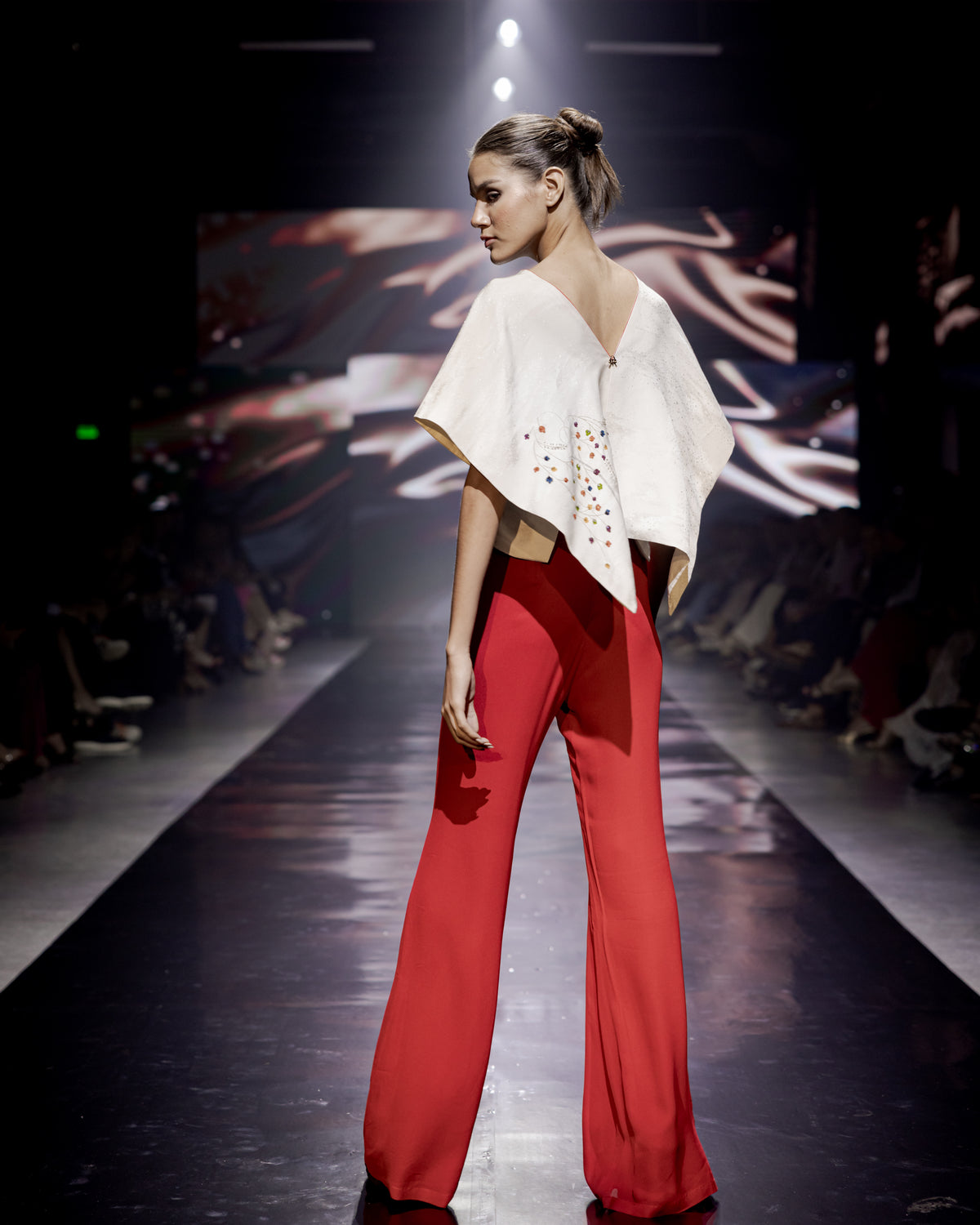 Look 11