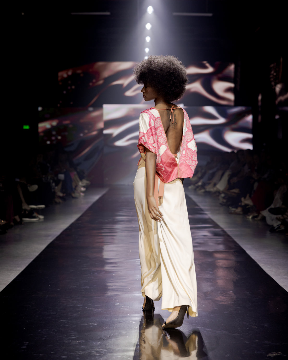 Look 10