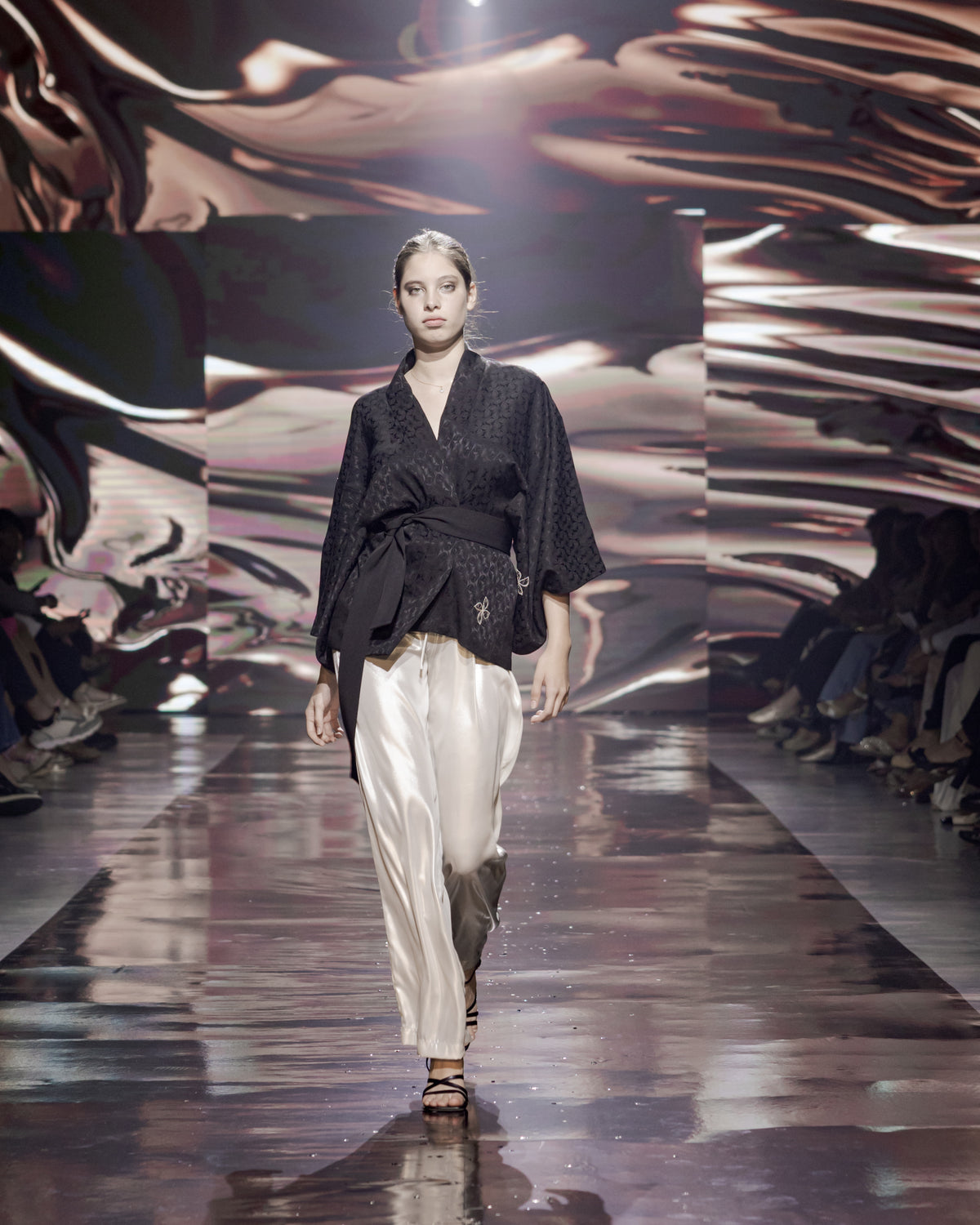 Look 27
